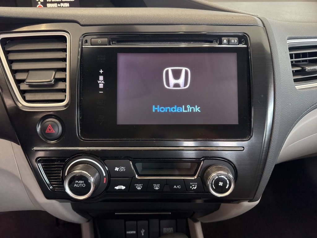 2015 Honda Civic Image 26