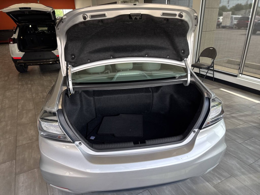 2015 Honda Civic Image 33