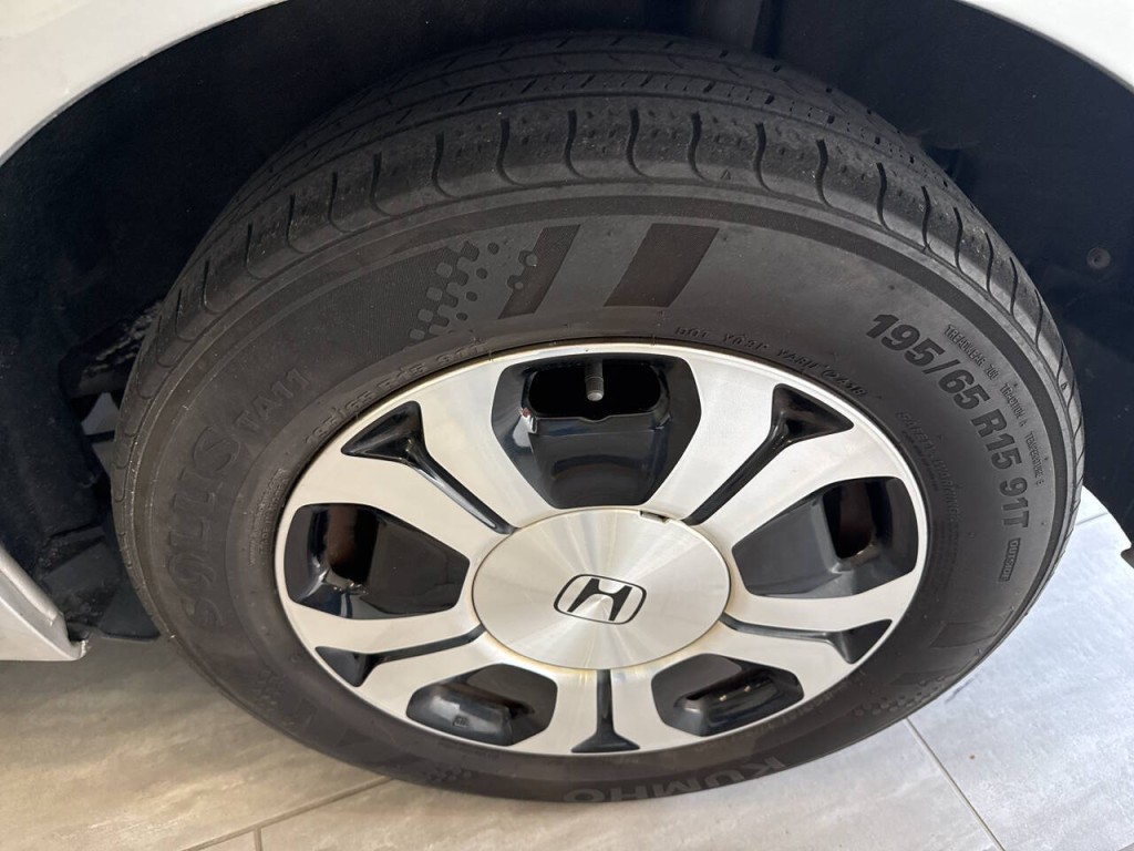 2015 Honda Civic Image 45