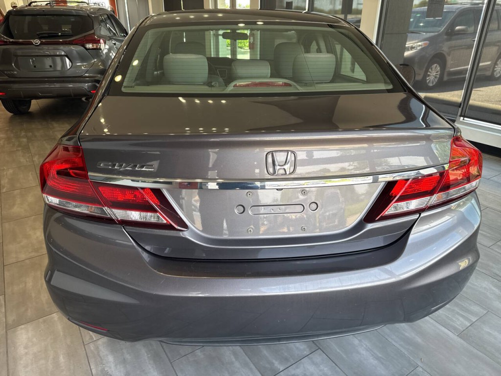 2015 Honda Civic Image 12