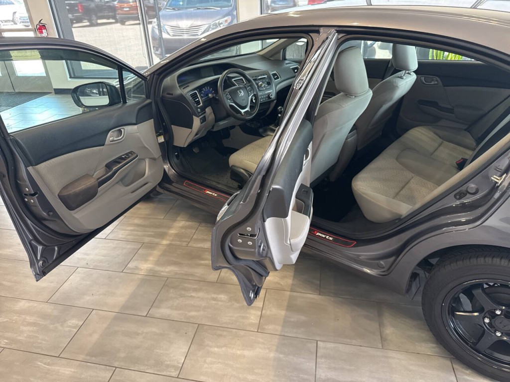 2015 Honda Civic Image 19