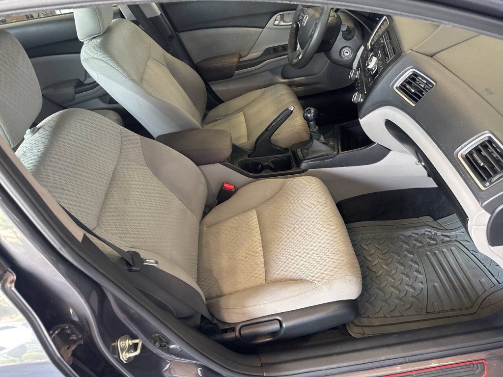 2015 Honda Civic Image 30