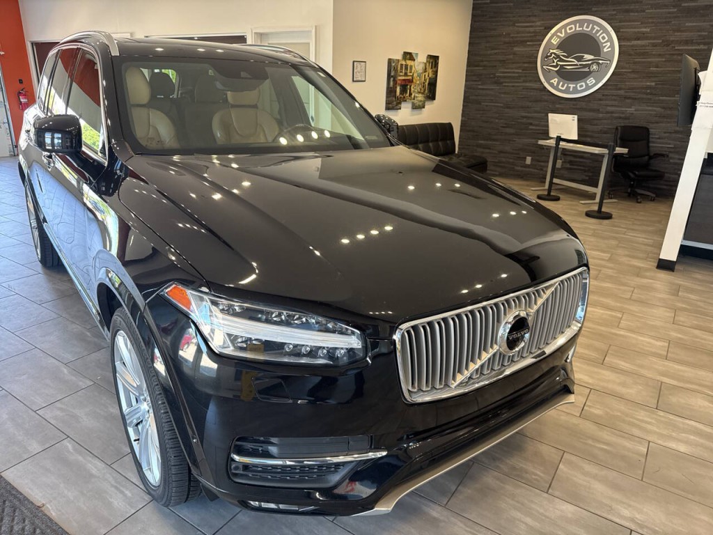 2018 Volvo XC90 Image 2