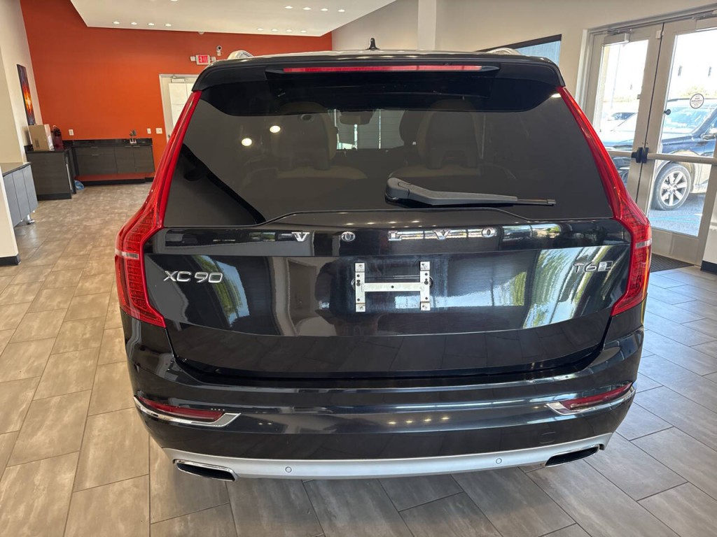 2018 Volvo XC90 Image 11