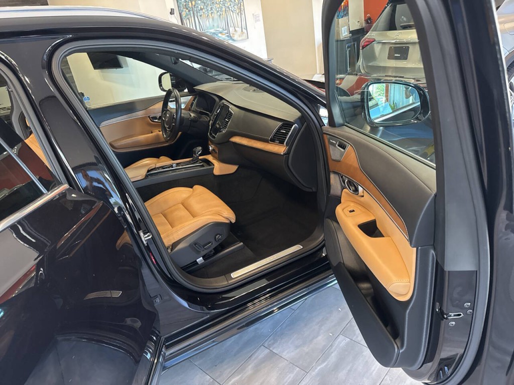 2018 Volvo XC90 Image 17
