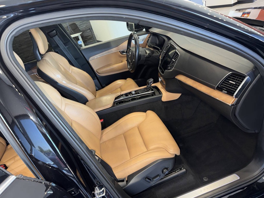 2018 Volvo XC90 Image 18