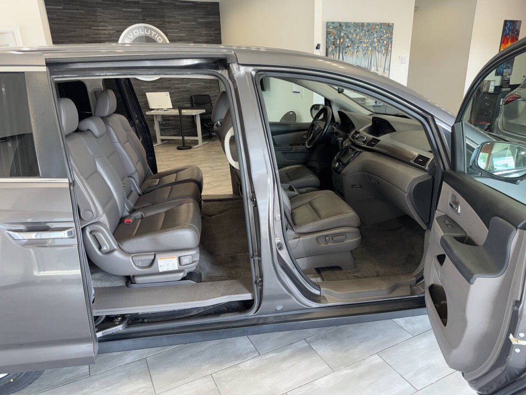 2014 Honda Odyssey Image 17