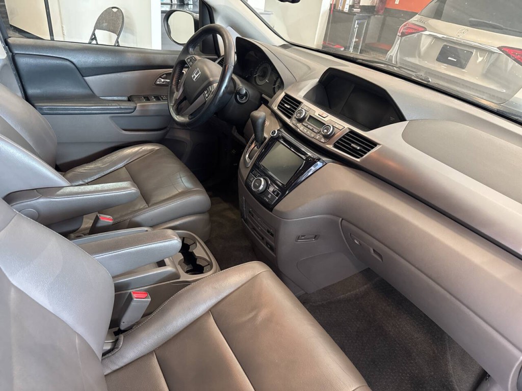 2014 Honda Odyssey Image 21