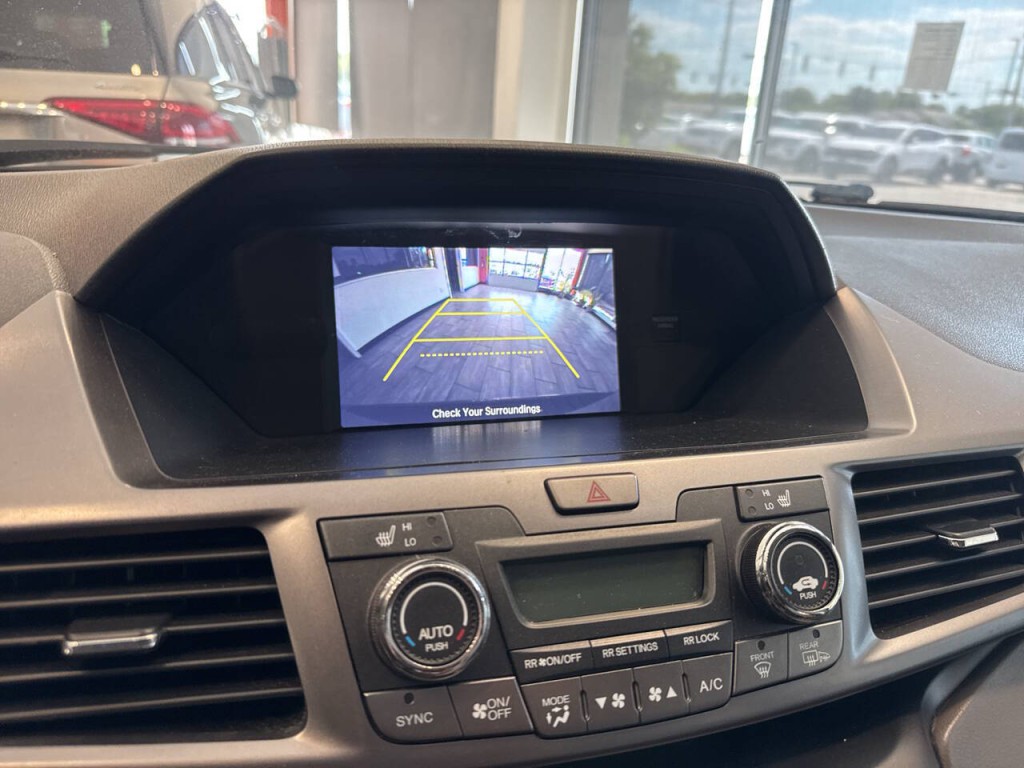 2014 Honda Odyssey Image 37