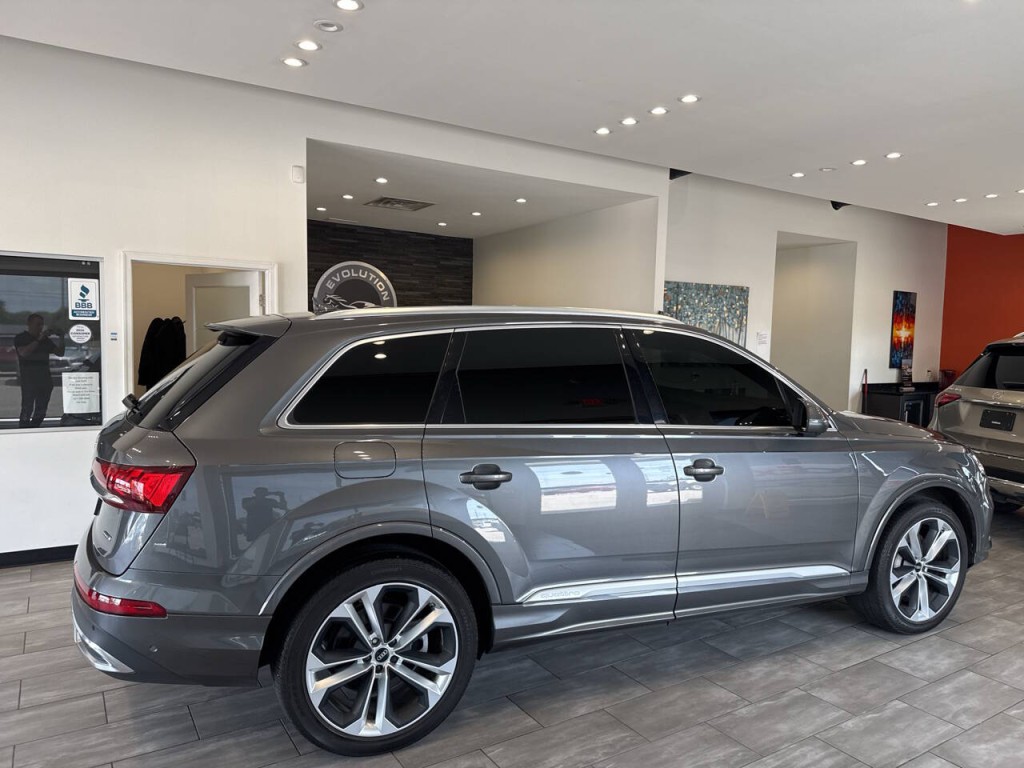 2023 Audi Q7 Image 10