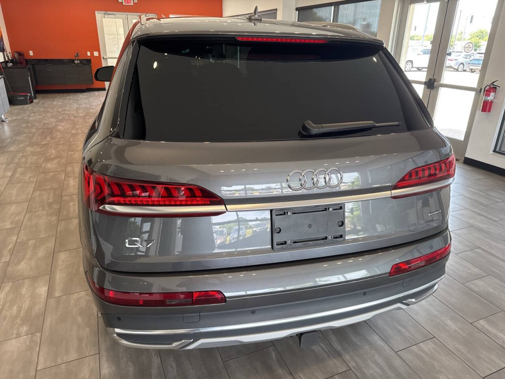 2023 Audi Q7 Image 11