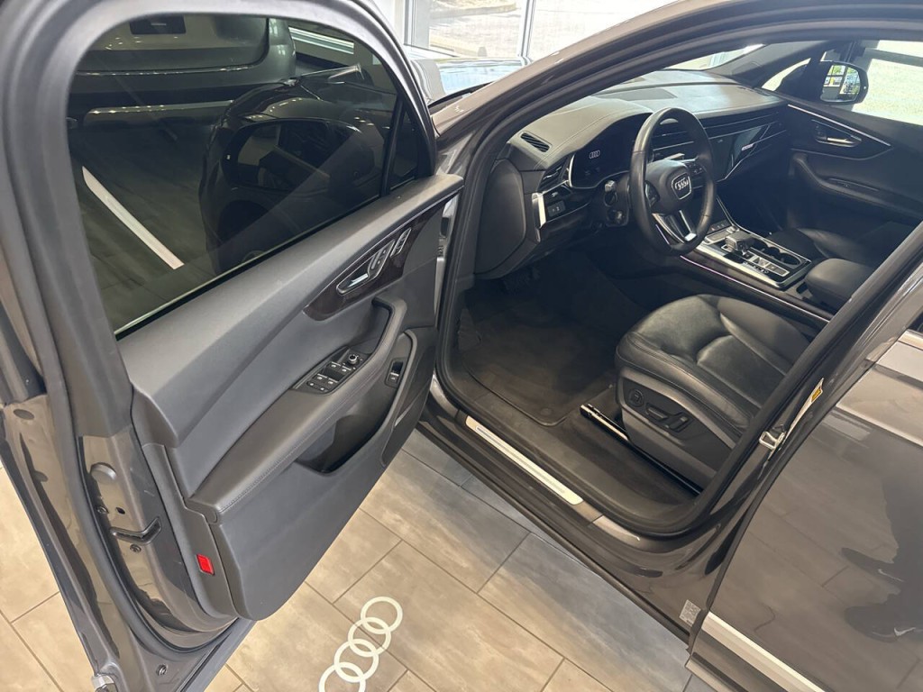 2023 Audi Q7 Image 12