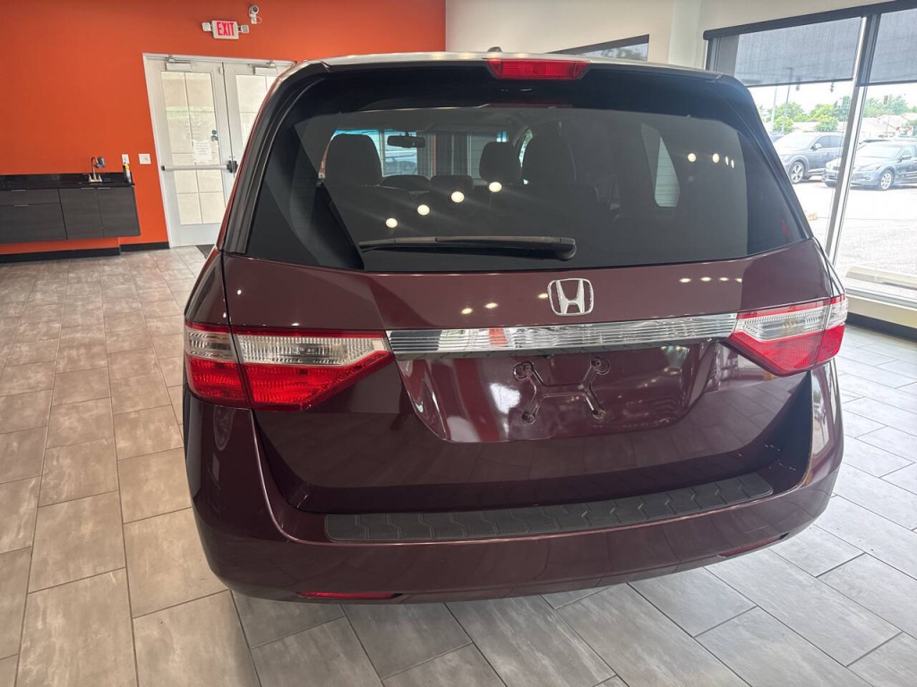 2012 Honda Odyssey Image 10