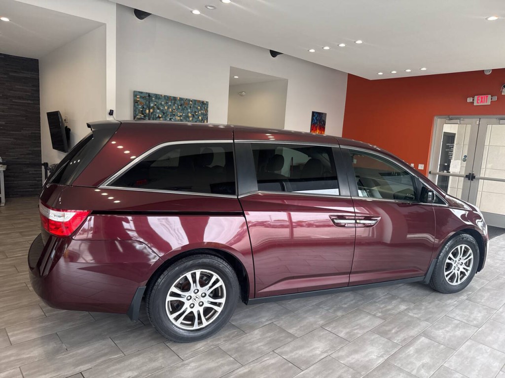 2012 Honda Odyssey Image 13
