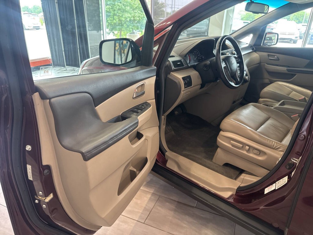 2012 Honda Odyssey Image 23