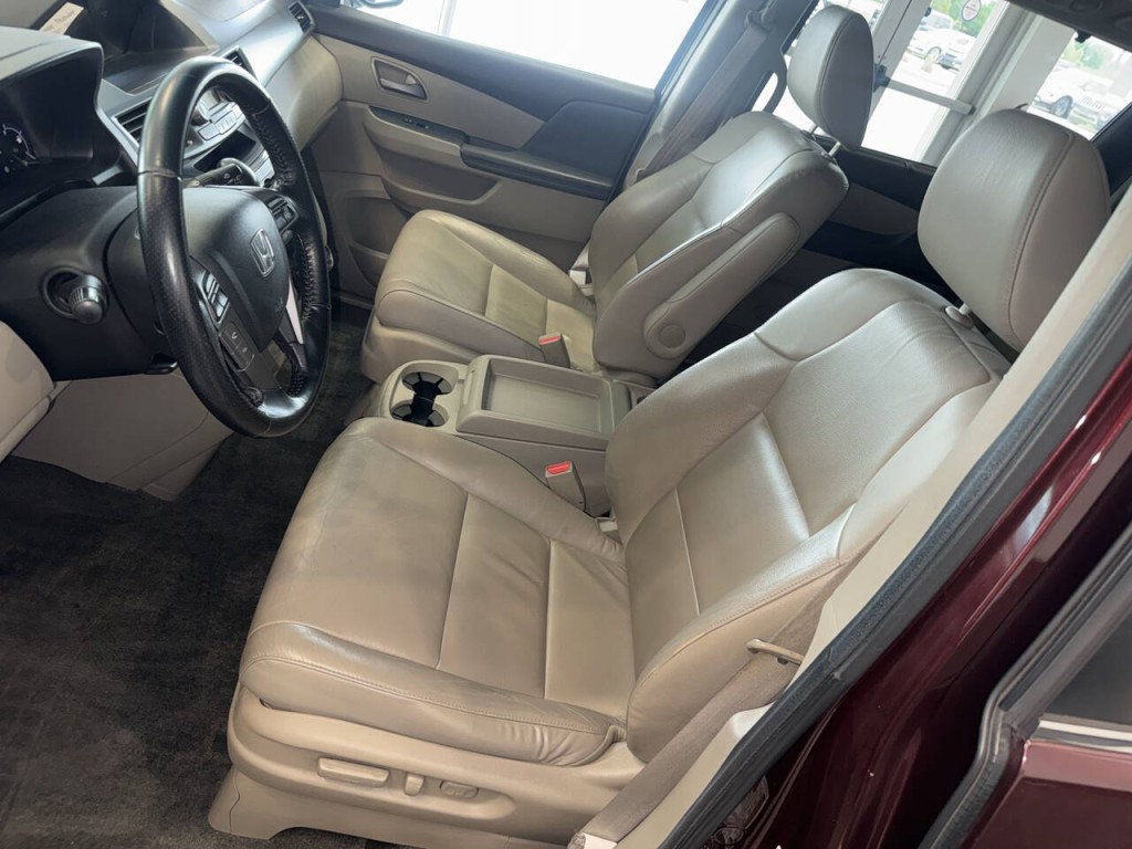 2012 Honda Odyssey Image 24