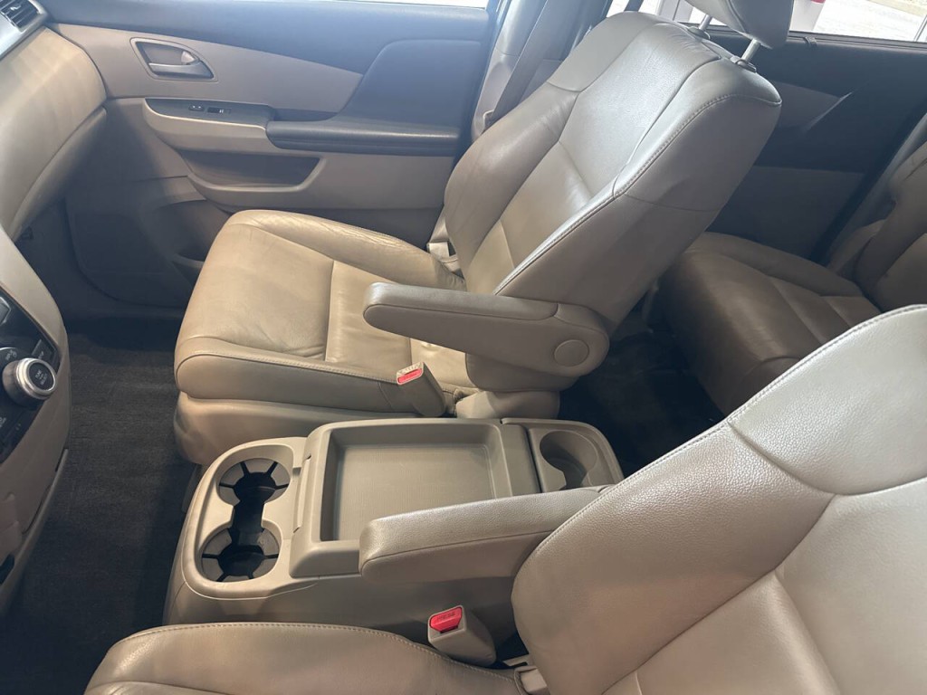 2012 Honda Odyssey Image 26