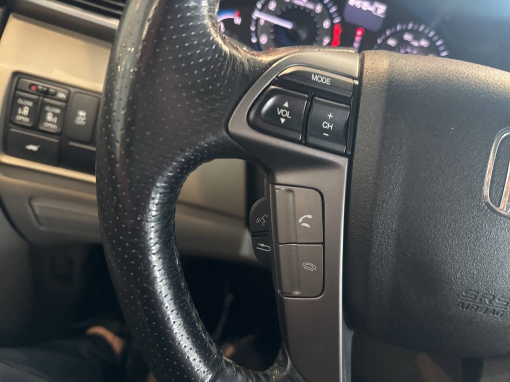 2012 Honda Odyssey Image 30