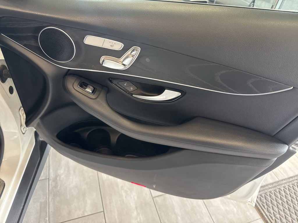 2018 Mercedes-Benz GLC-Class Image 19