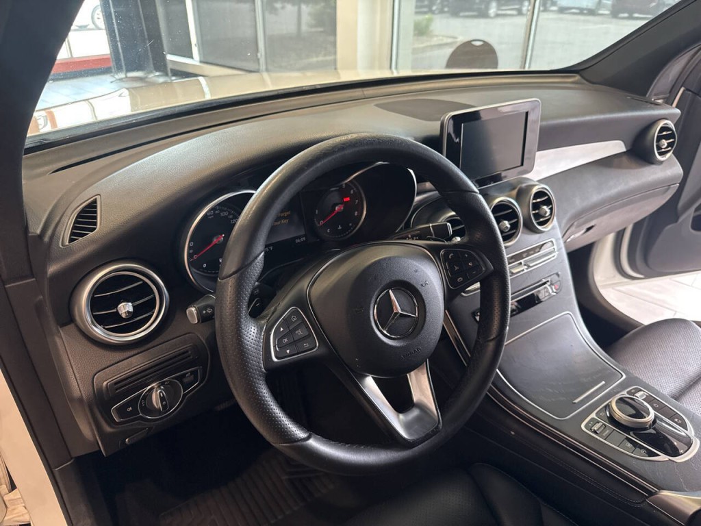 2018 Mercedes-Benz GLC-Class Image 24