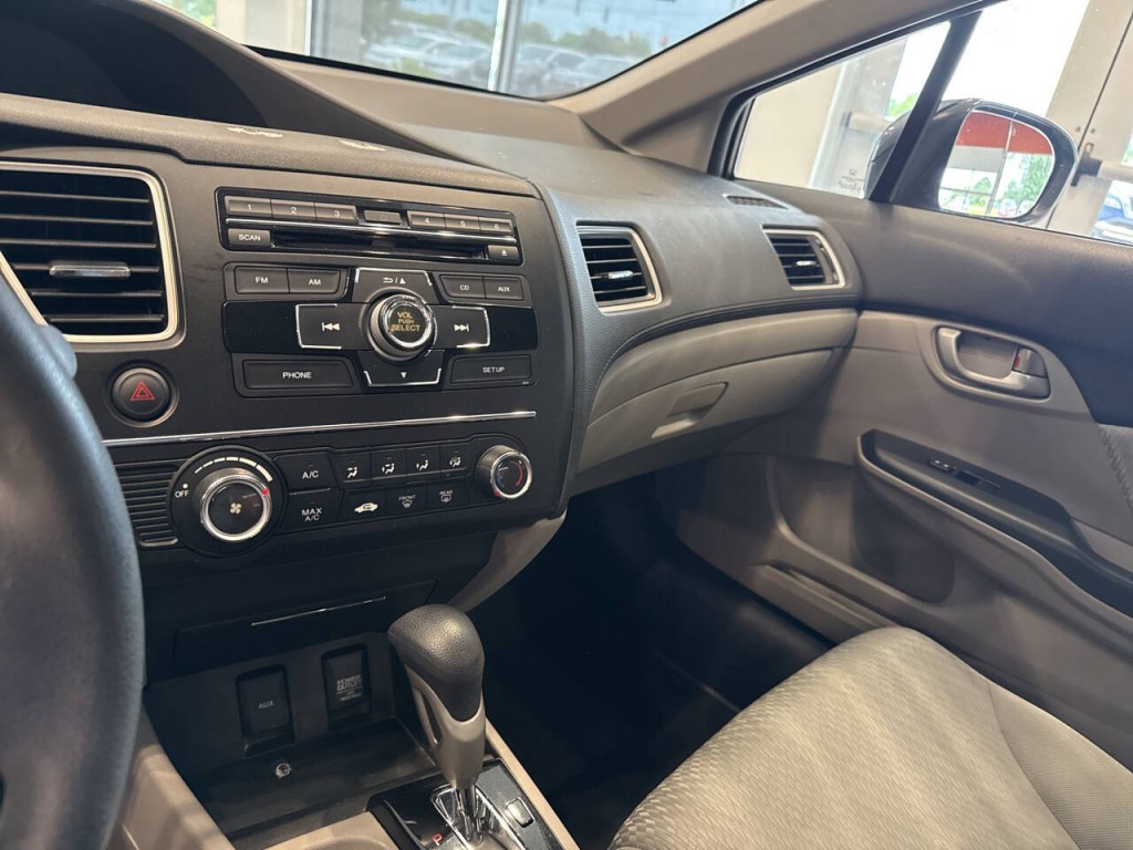2014 Honda Civic Image 17