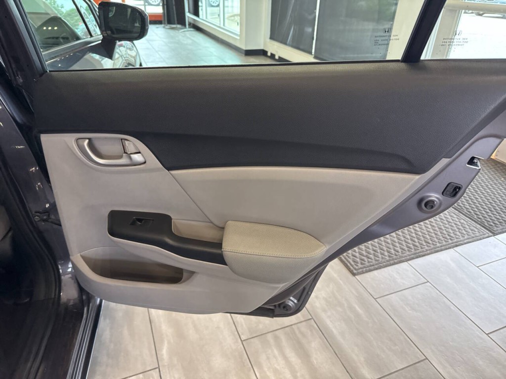 2014 Honda Civic Image 34