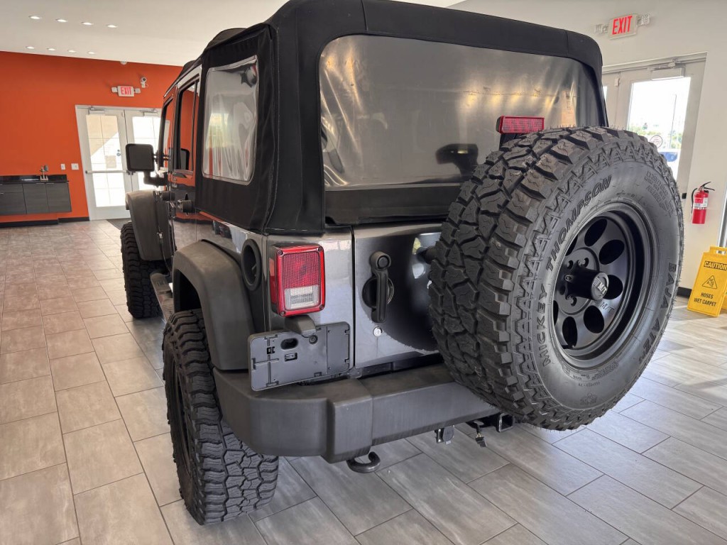 2017 Jeep Wrangler Unlimited Image 16