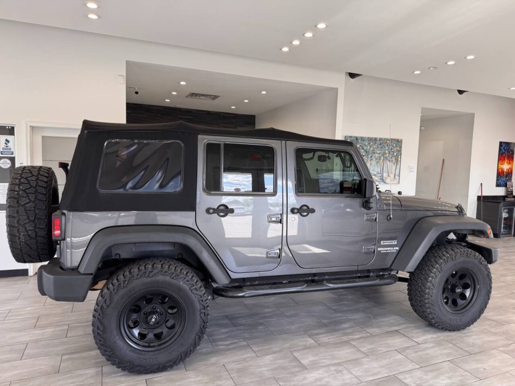 2017 Jeep Wrangler Unlimited Image 19