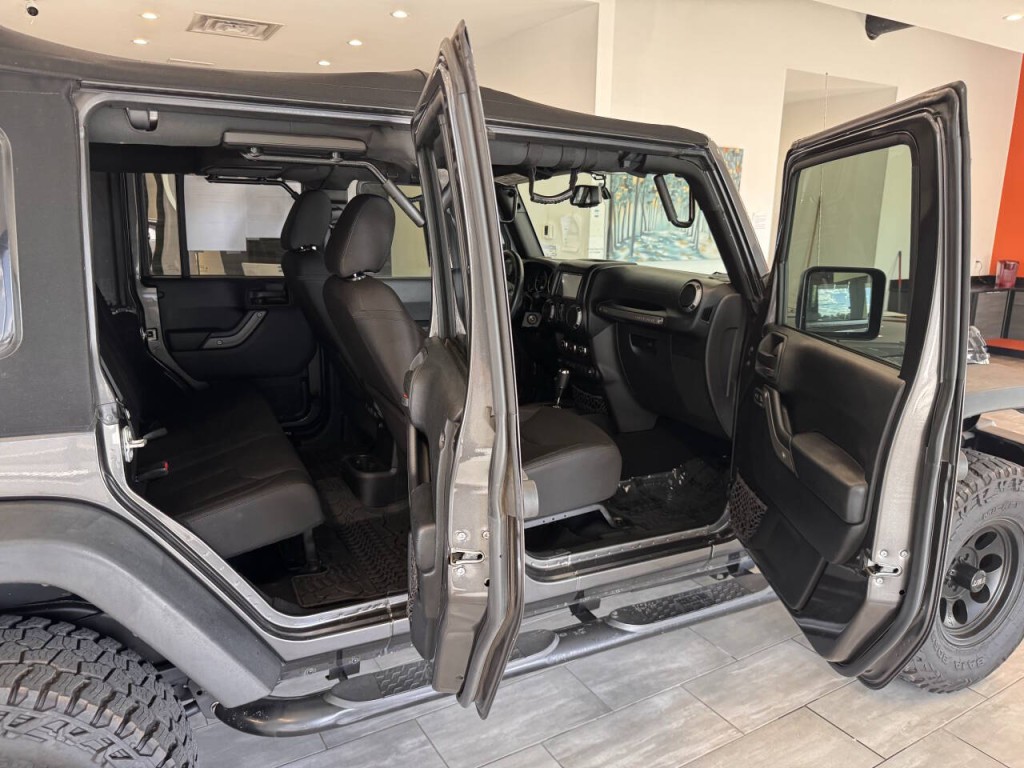 2017 Jeep Wrangler Unlimited Image 24