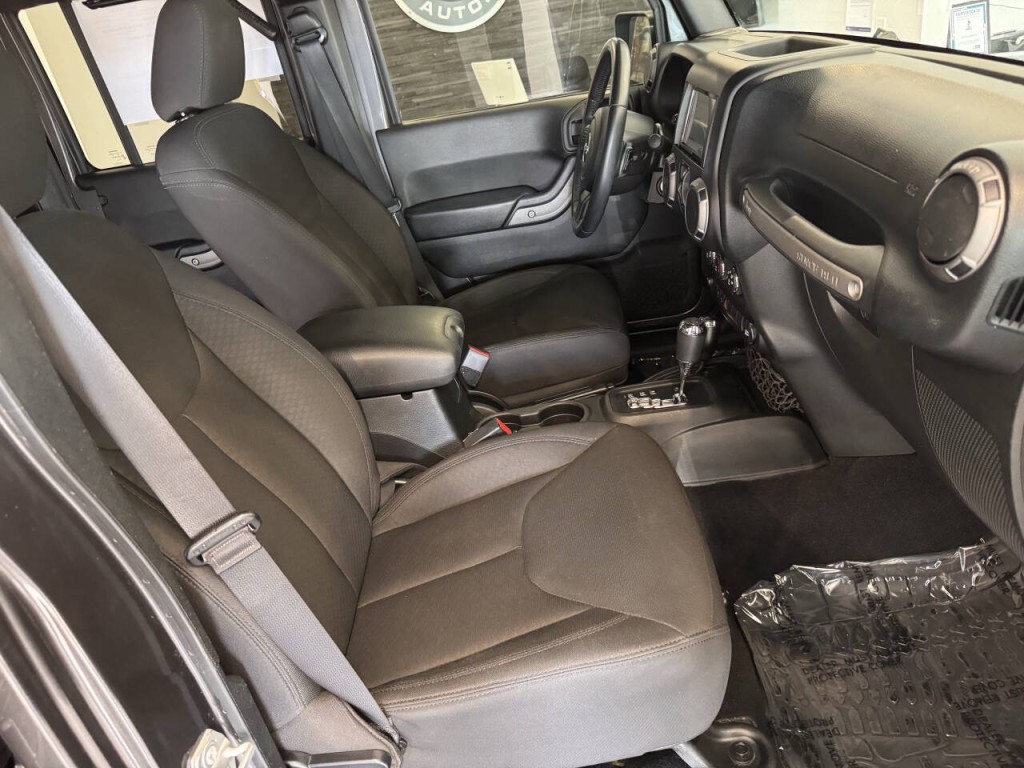 2017 Jeep Wrangler Unlimited Image 26