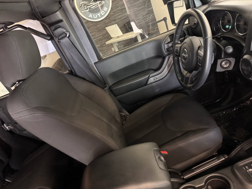2017 Jeep Wrangler Unlimited Image 30