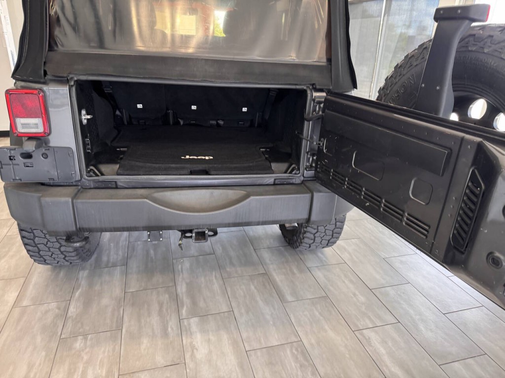 2017 Jeep Wrangler Unlimited Image 34