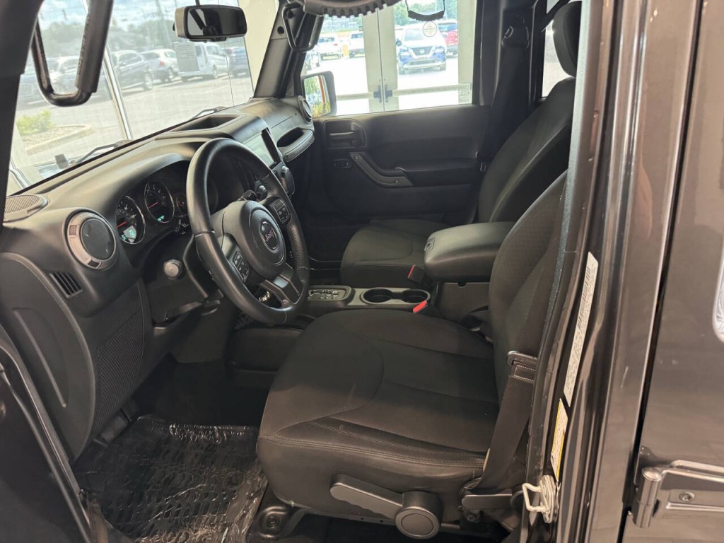 2017 Jeep Wrangler Unlimited Image 39