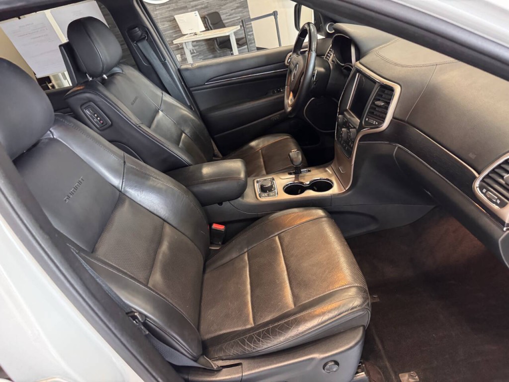 2015 Jeep Grand Cherokee Image 22