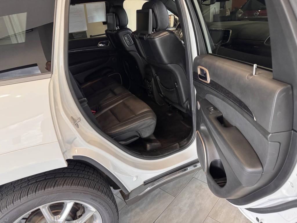 2015 Jeep Grand Cherokee Image 25