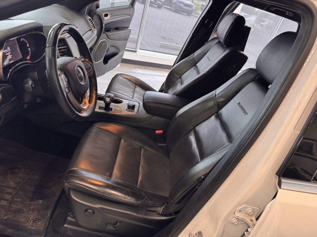 2015 Jeep Grand Cherokee Image 32