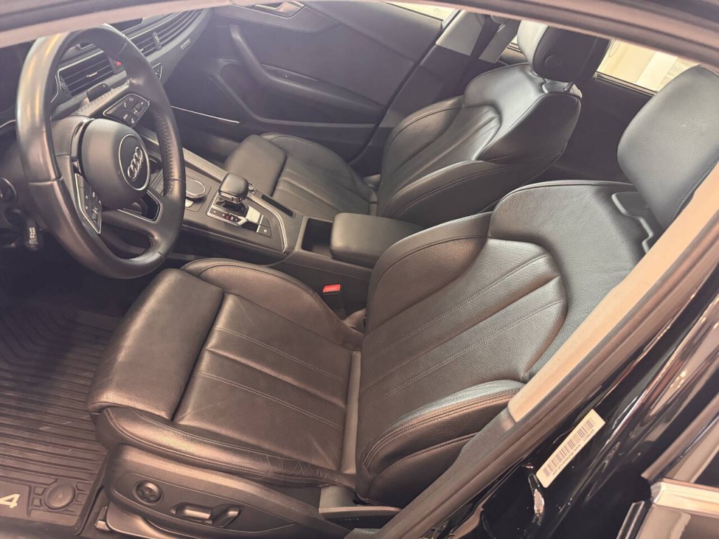 2017 Audi A4 Image 17