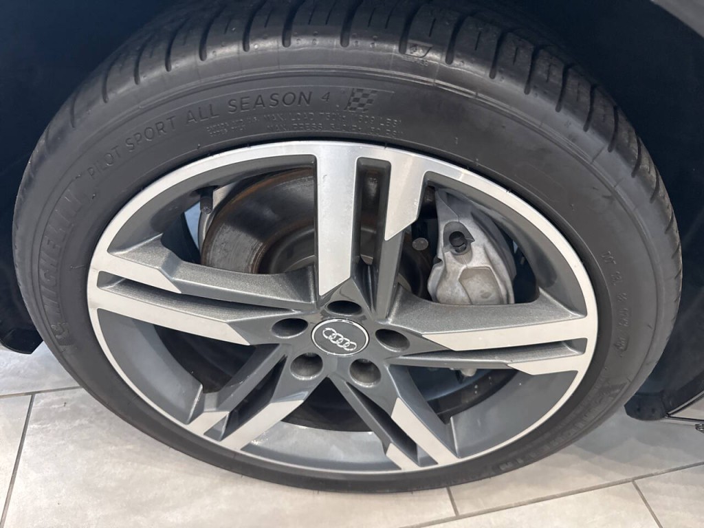 2017 Audi A4 Image 33