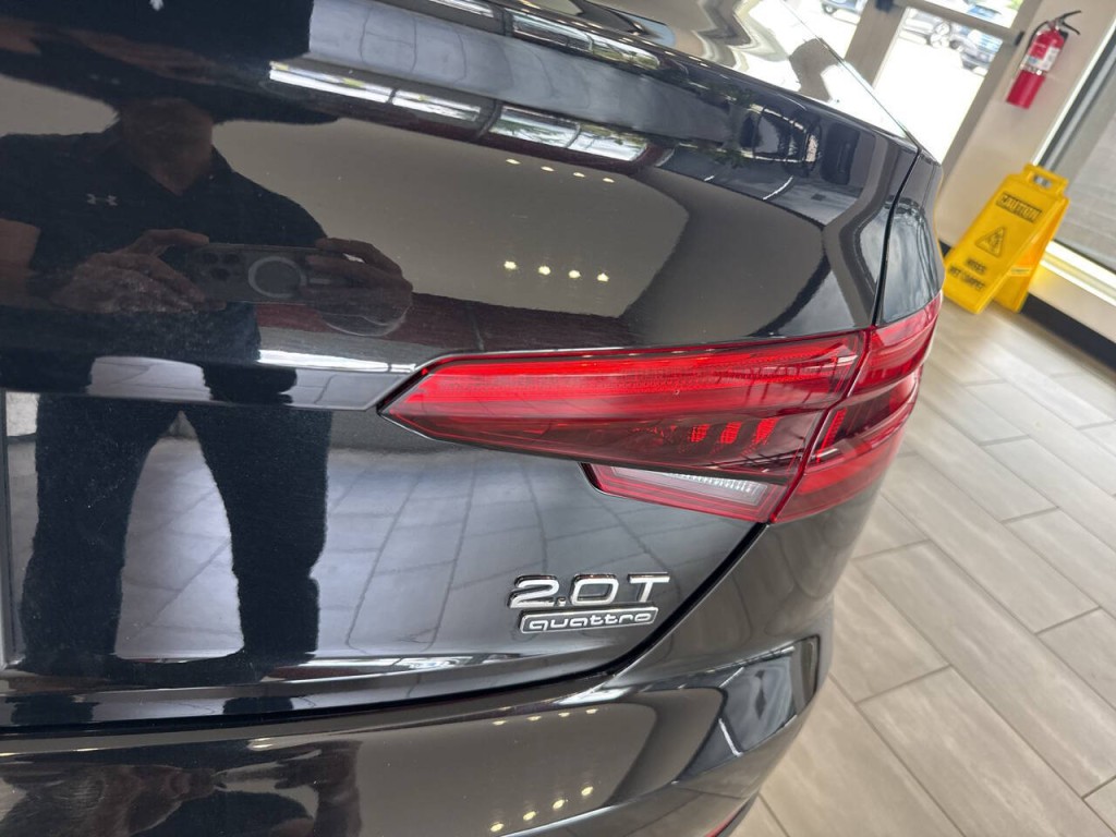 2017 Audi A4 Image 35