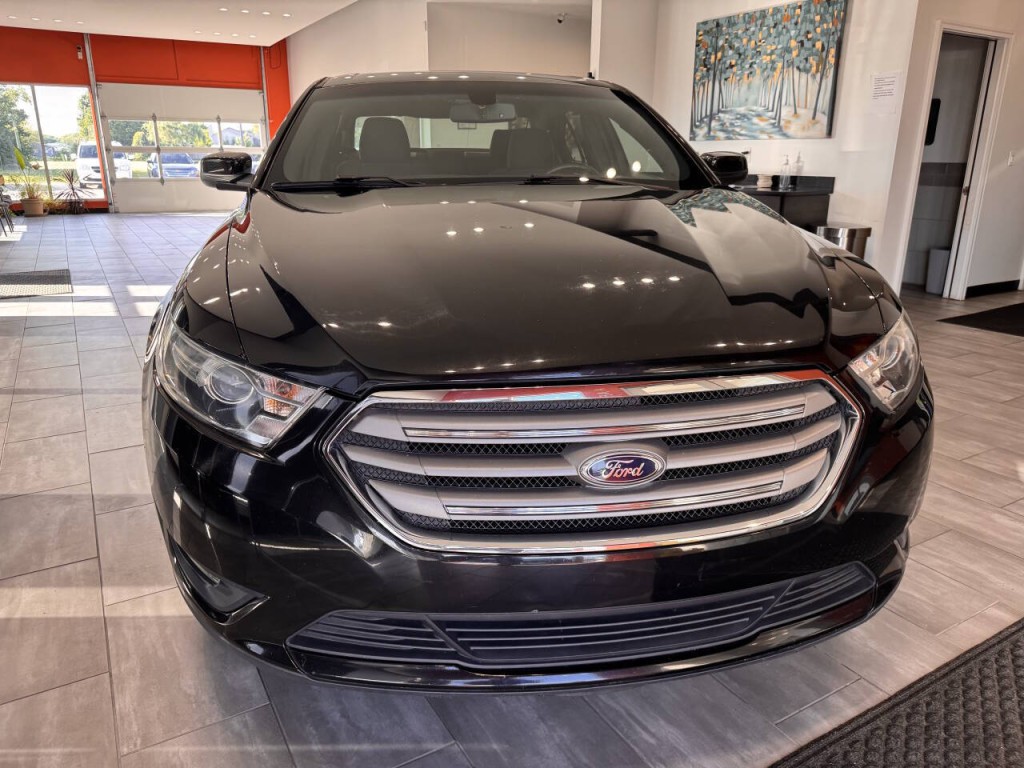 2014 Ford Taurus Image 3
