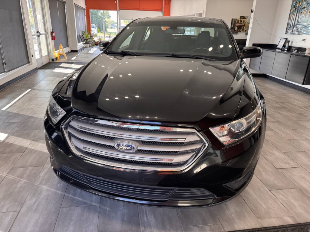 2014 Ford Taurus Image 8