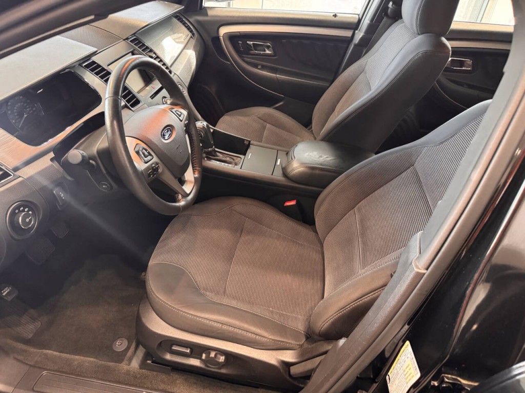 2014 Ford Taurus Image 17