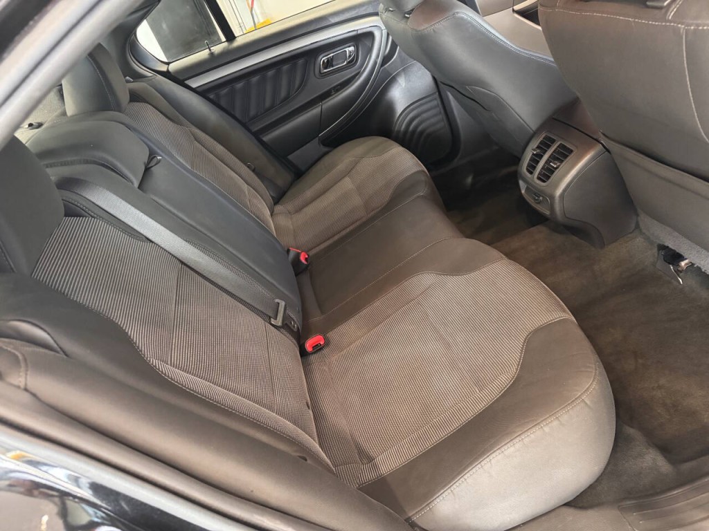 2014 Ford Taurus Image 23