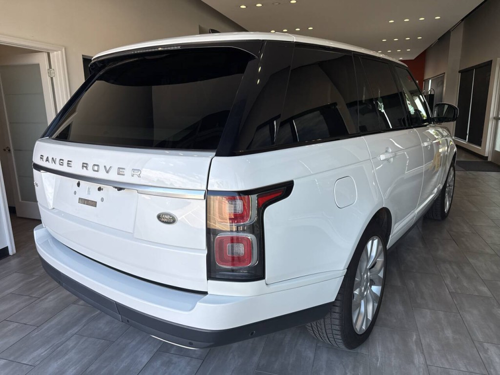 2018 Land Rover Range Rover Image 9