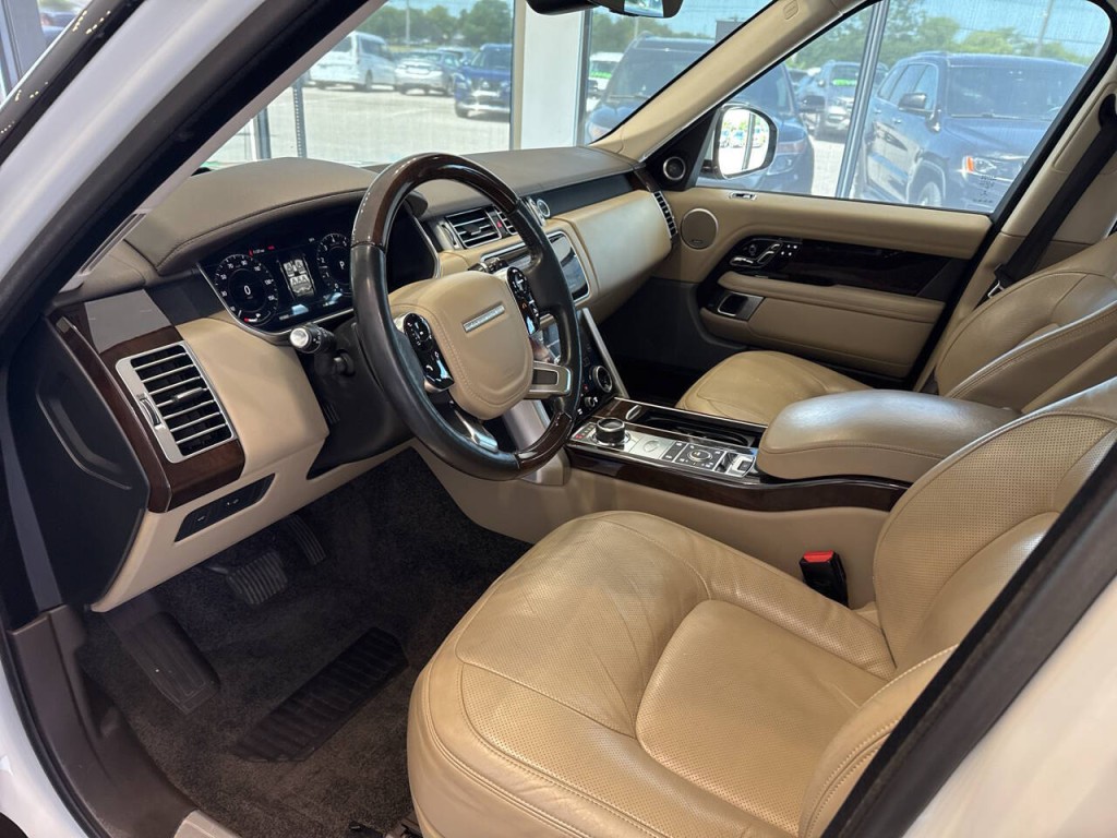 2018 Land Rover Range Rover Image 21