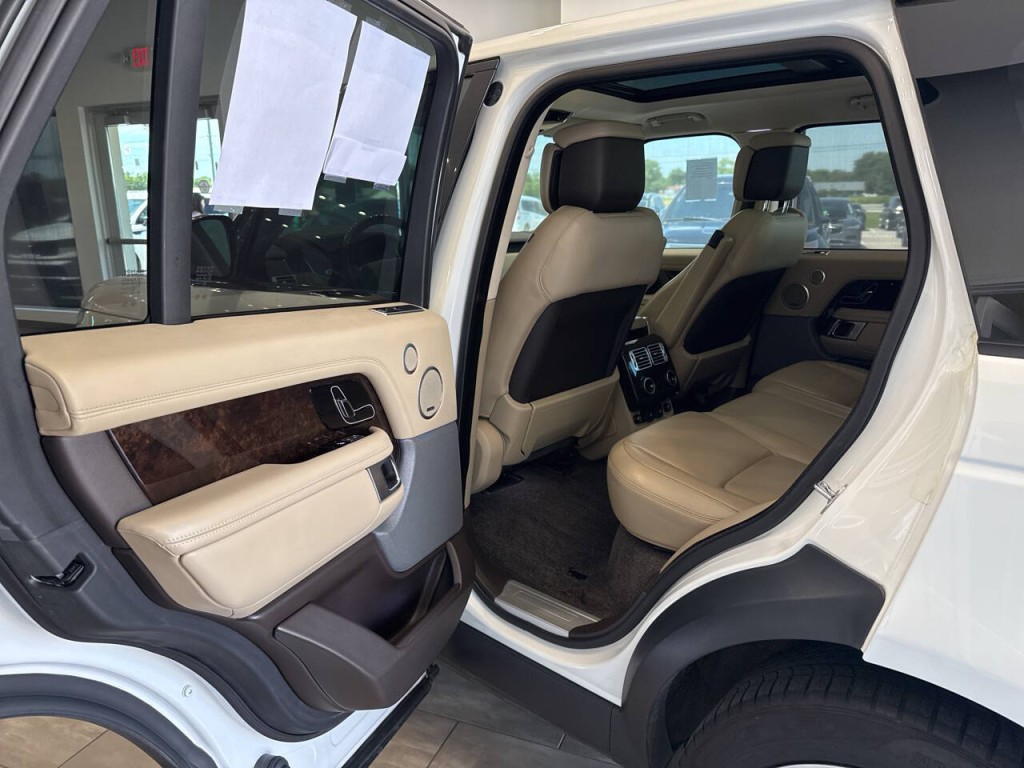 2018 Land Rover Range Rover Image 34