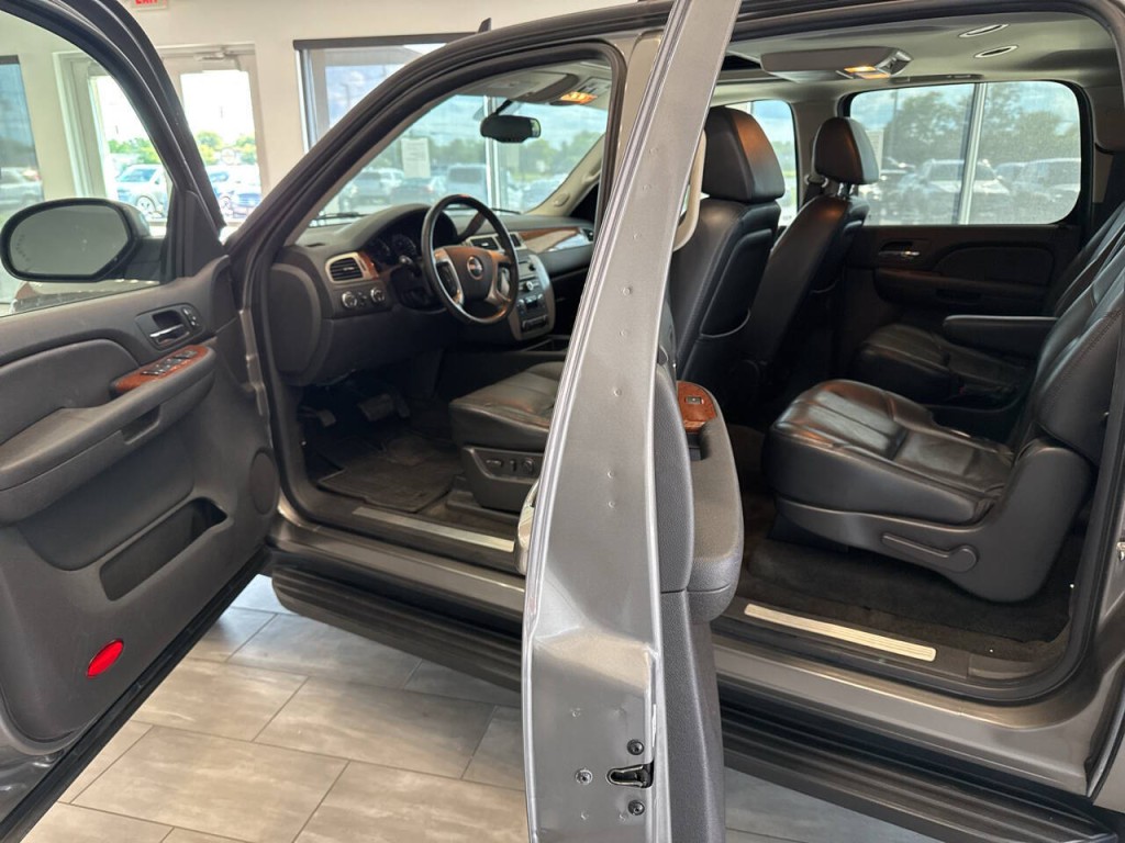 2007 GMC Yukon Image 12