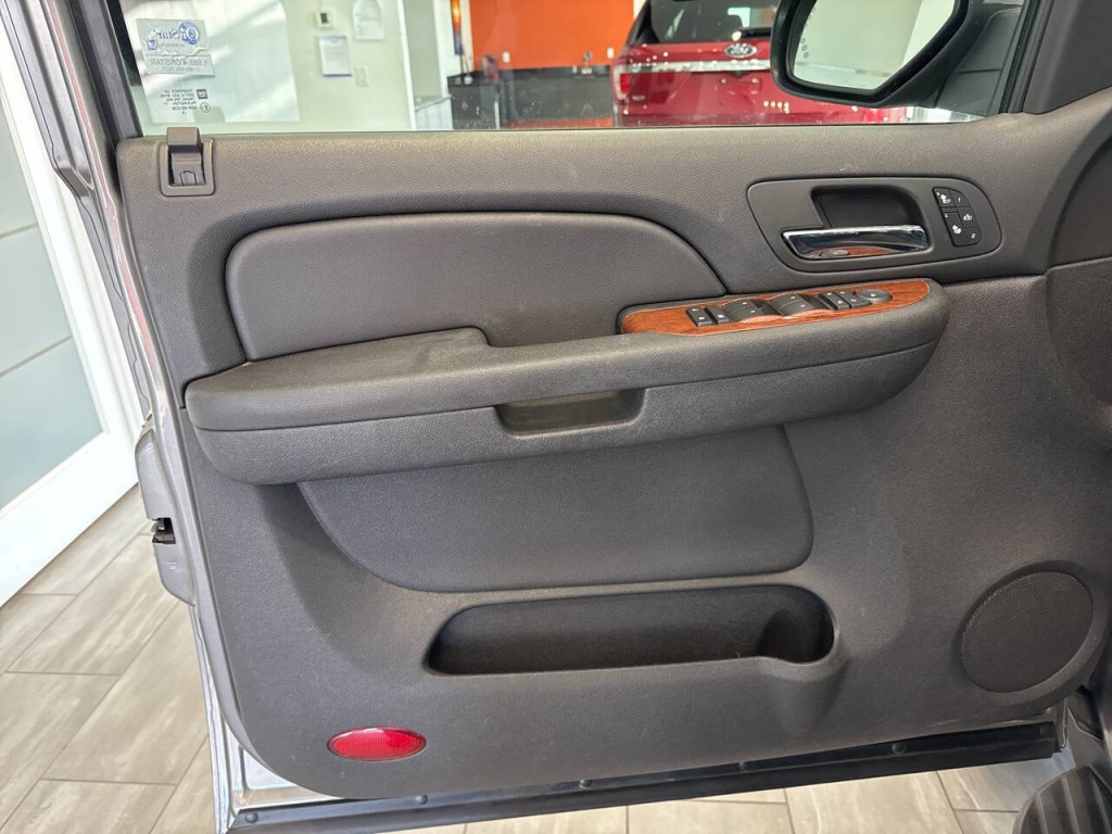 2007 GMC Yukon Image 14