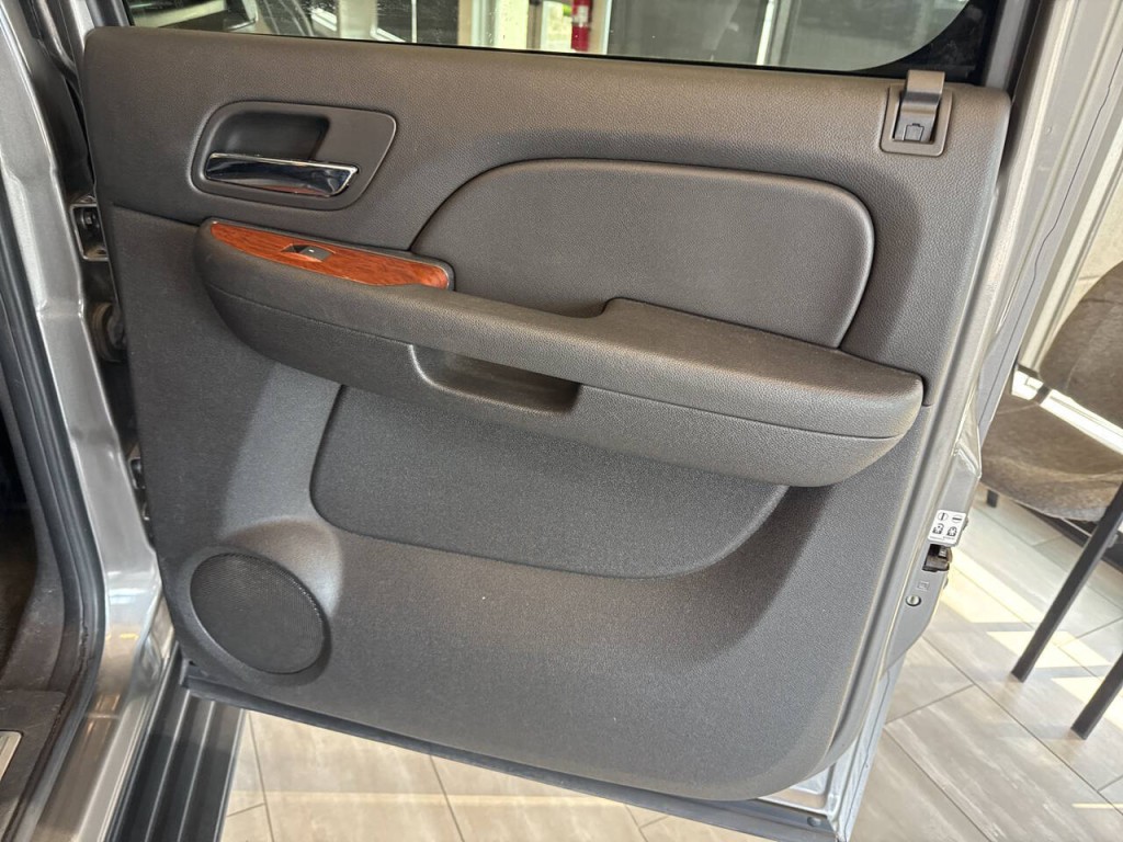 2007 GMC Yukon Image 38