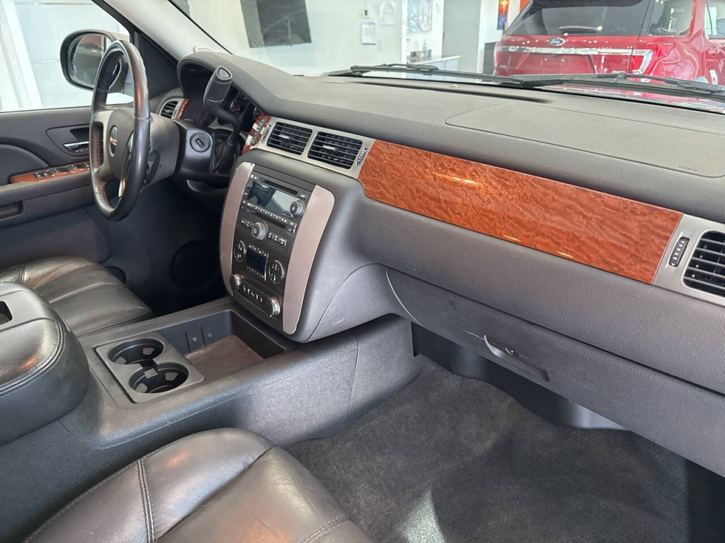 2007 GMC Yukon Image 43